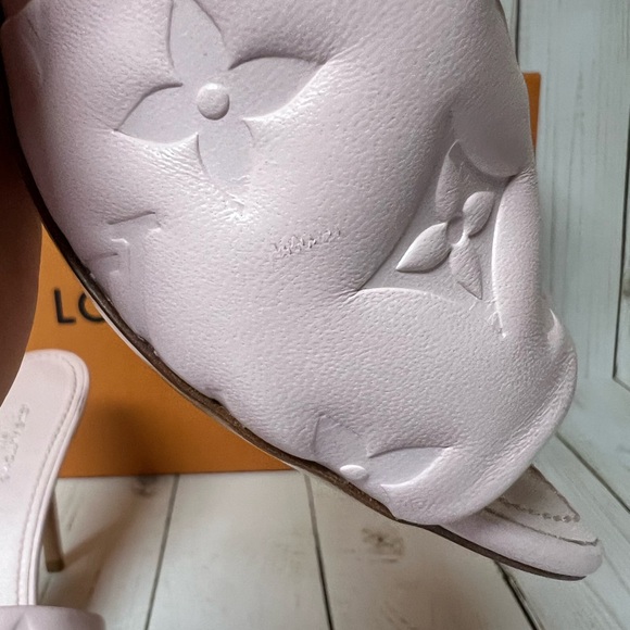 Louis Vuitton Lambskin Embossed Monogram Revival Sandals Pink Sz 38 / 8 - Picture 9 of 16